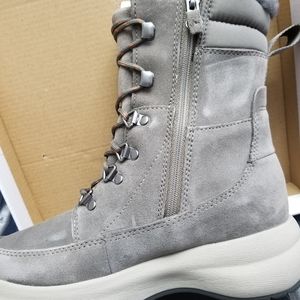 Clark's women or girl Ankle Boots